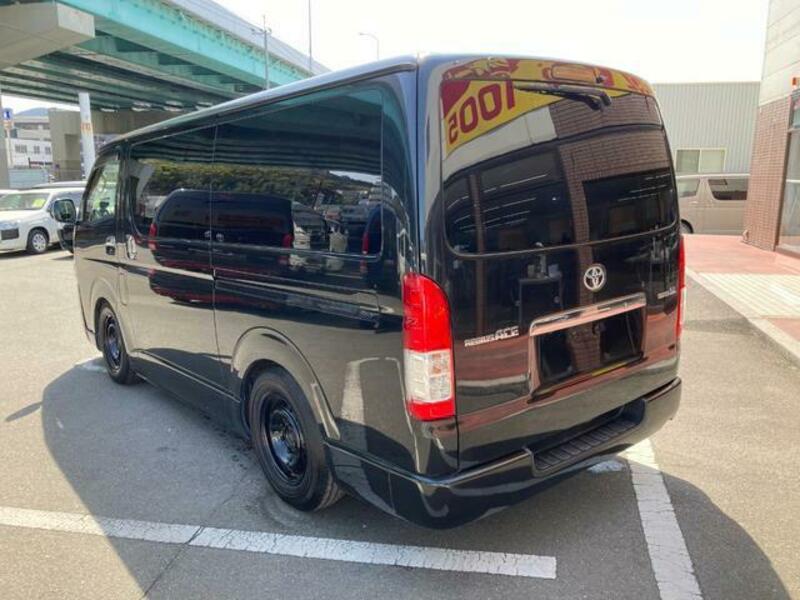 HIACE VAN