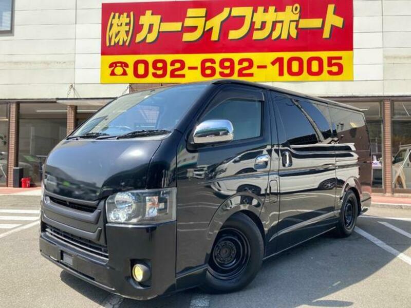 TOYOTA HIACE VAN