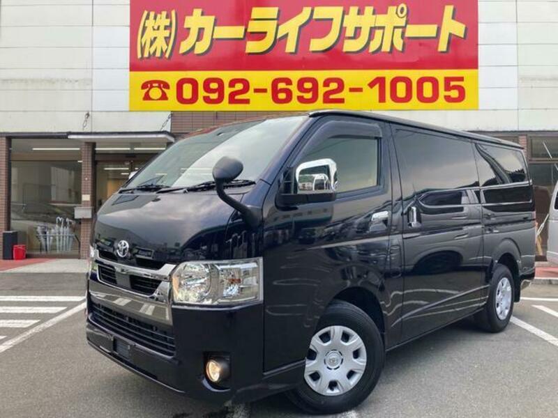 TOYOTA HIACE VAN
