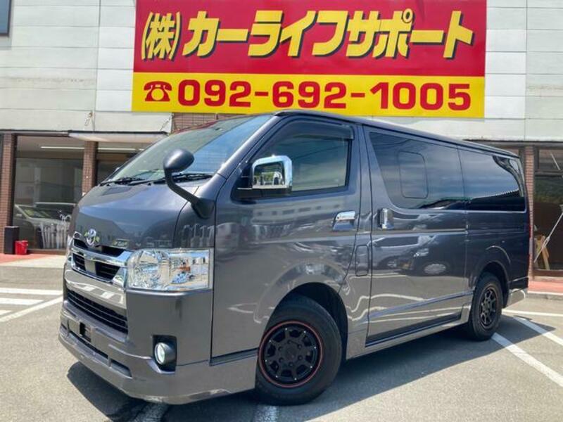 TOYOTA HIACE VAN