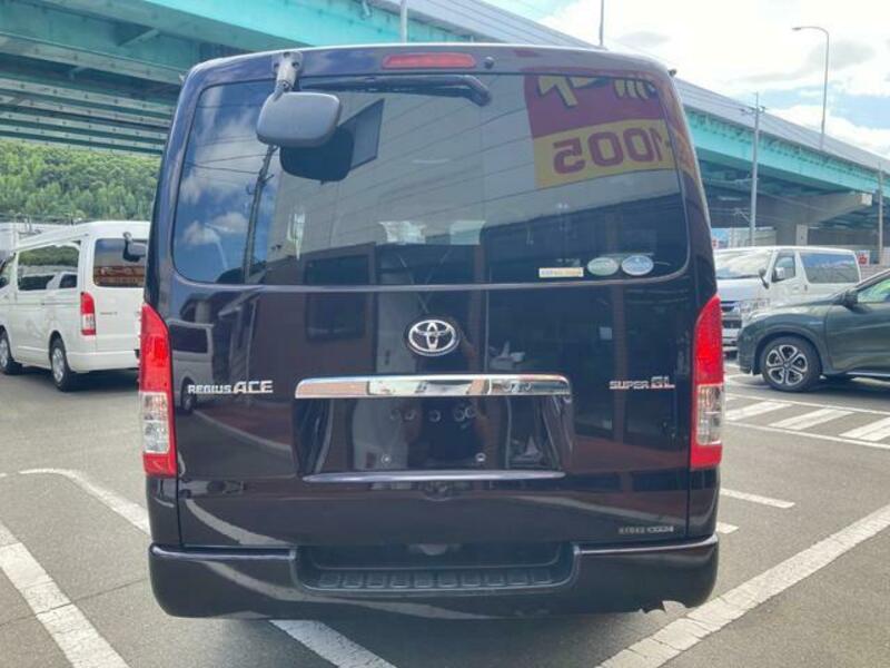 HIACE VAN