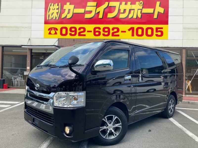 TOYOTA HIACE VAN