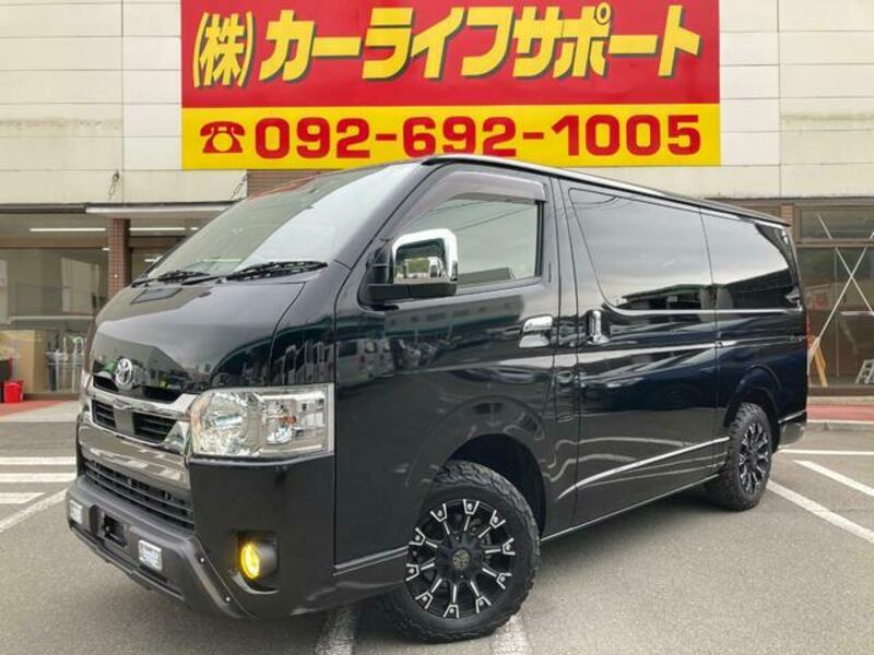 TOYOTA HIACE VAN