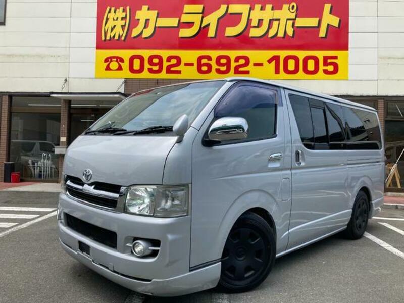 TOYOTA HIACE VAN