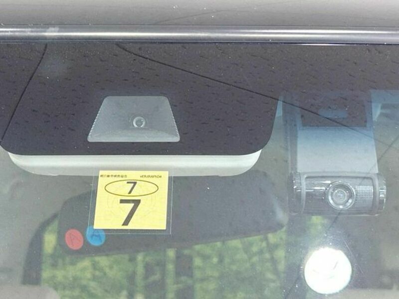 N BOX