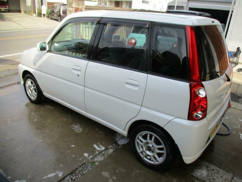 PLEO