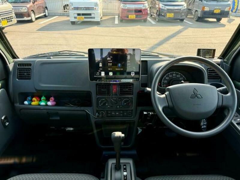 MINICAB TRUCK