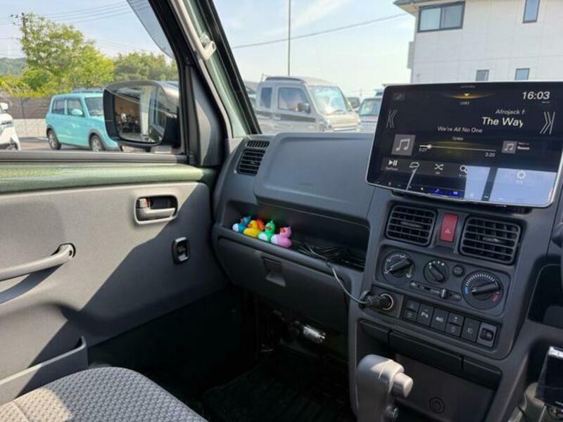 MINICAB TRUCK