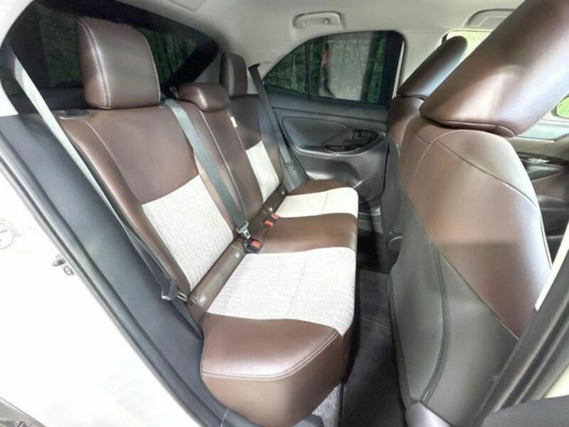 YARIS CROSS