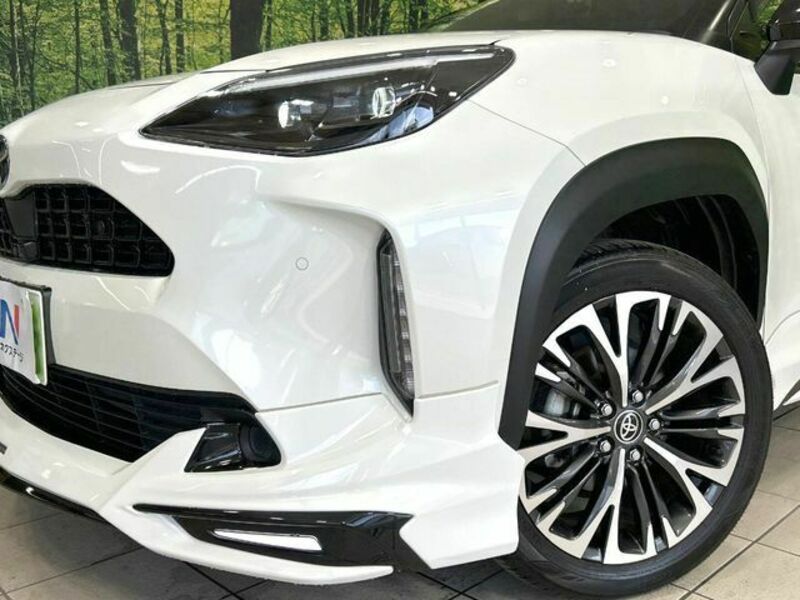 YARIS CROSS