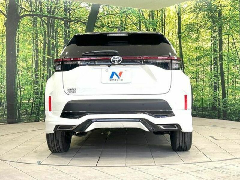 YARIS CROSS