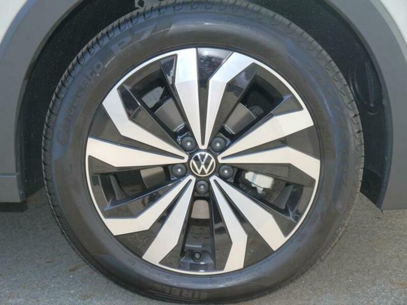 T CROSS