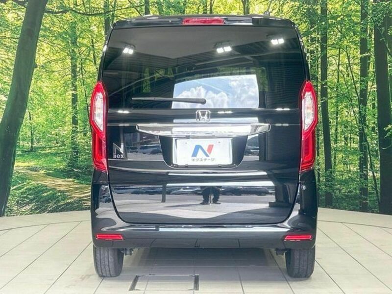 N BOX