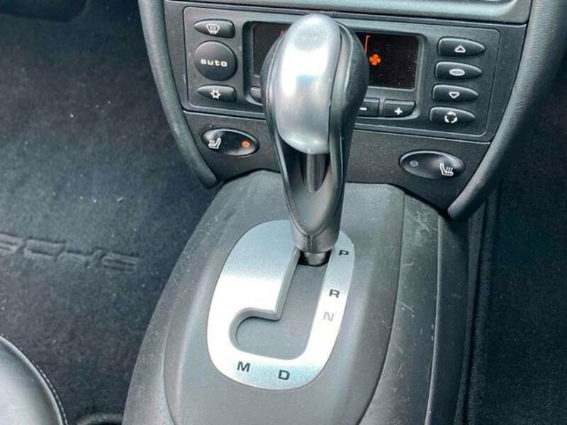 911