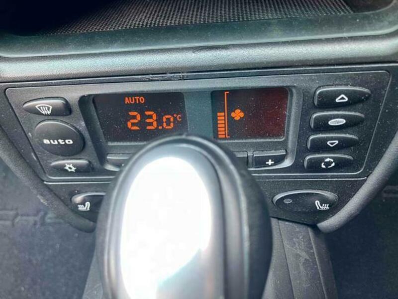 911