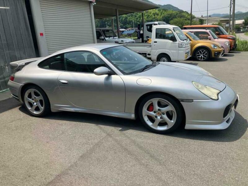 911