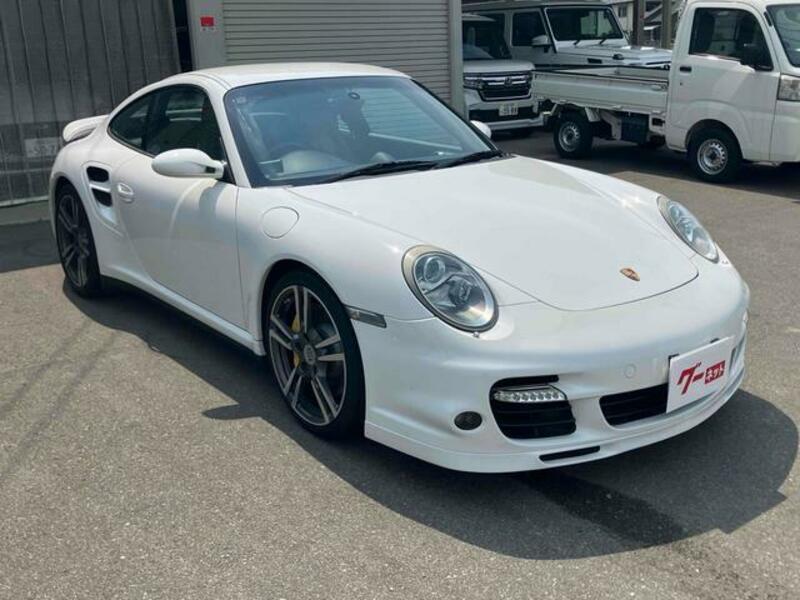 911