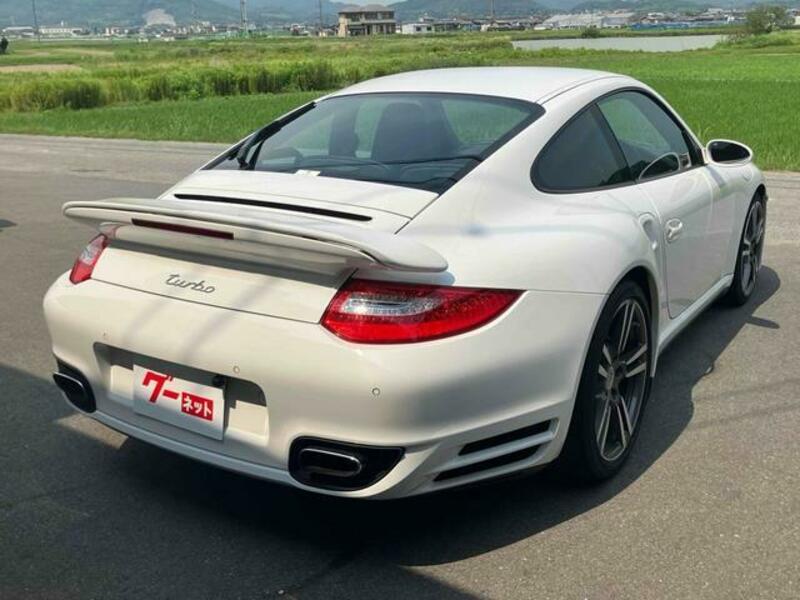 911