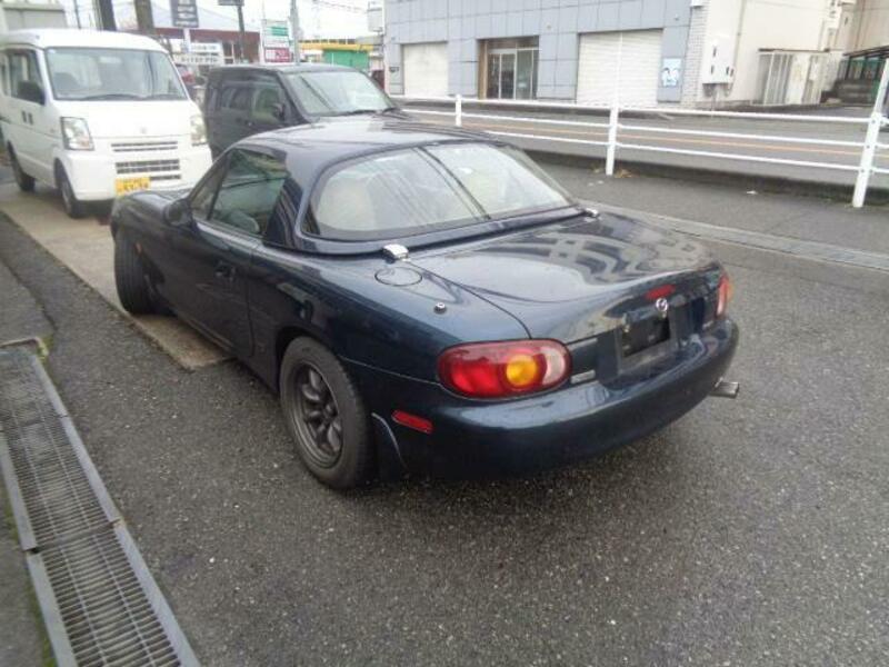 ROADSTER