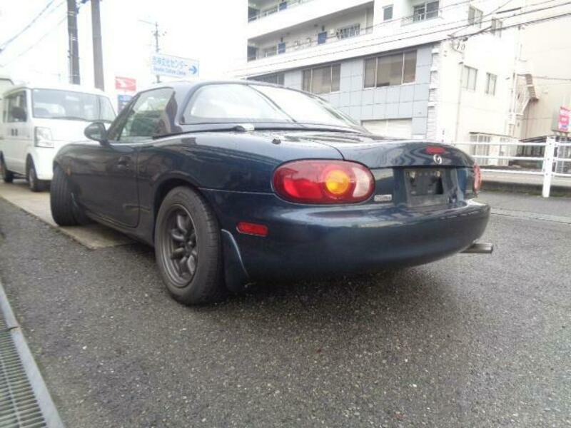ROADSTER