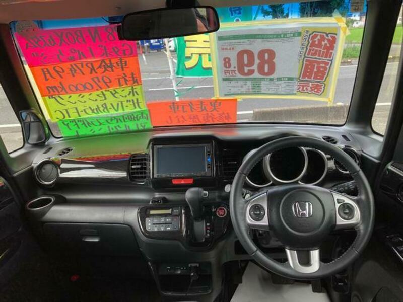 N BOX CUSTOM