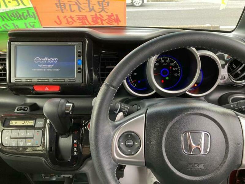 N BOX CUSTOM