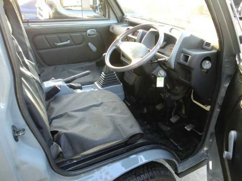 MINICAB TRUCK