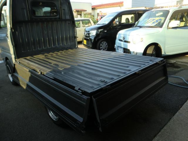 MINICAB TRUCK