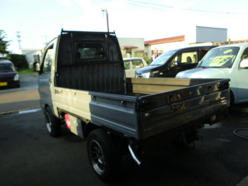 MINICAB TRUCK