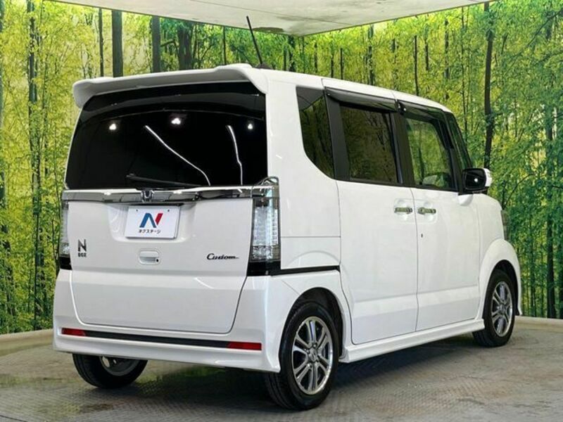 N BOX CUSTOM