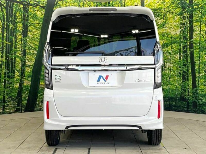 N BOX CUSTOM