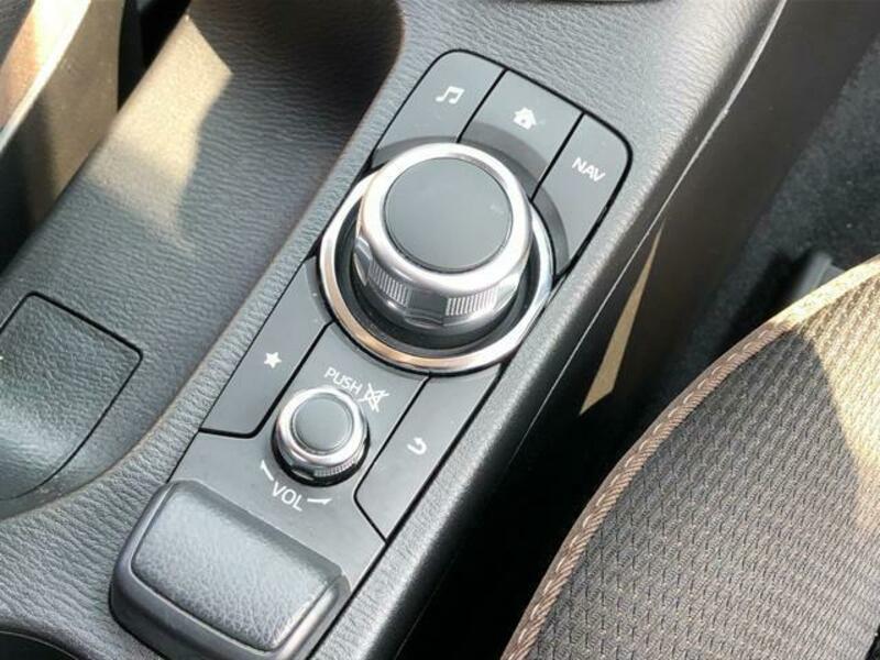 MAZDA2