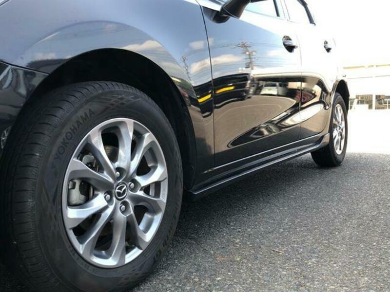 MAZDA2