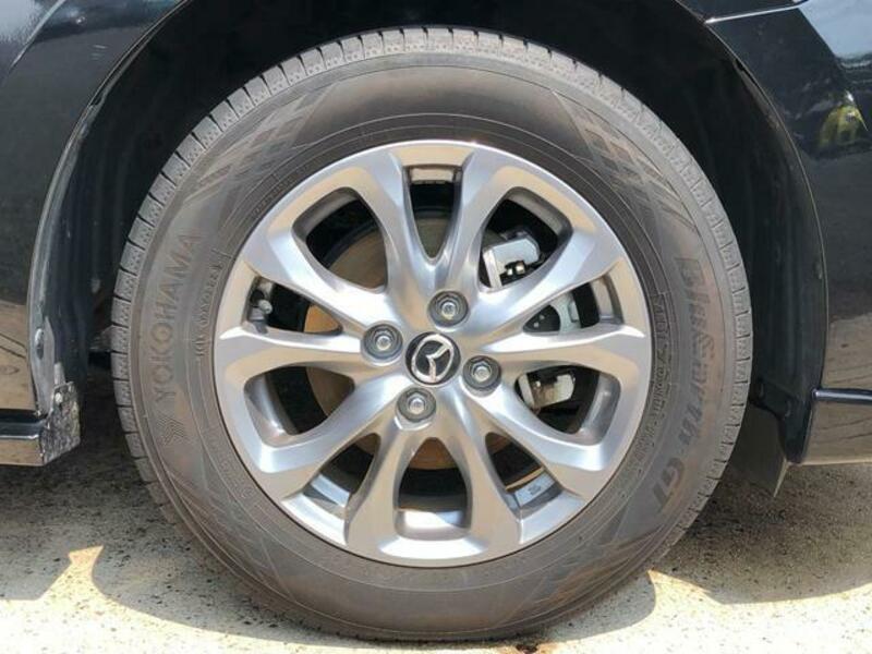 MAZDA2