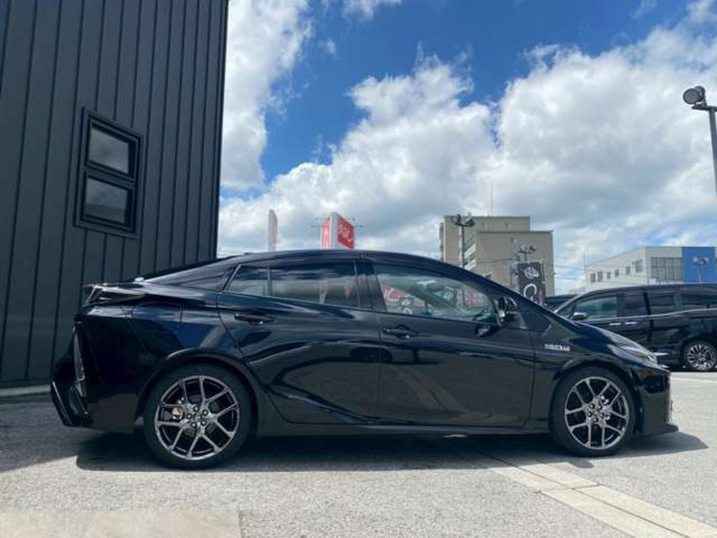 PRIUS PHV