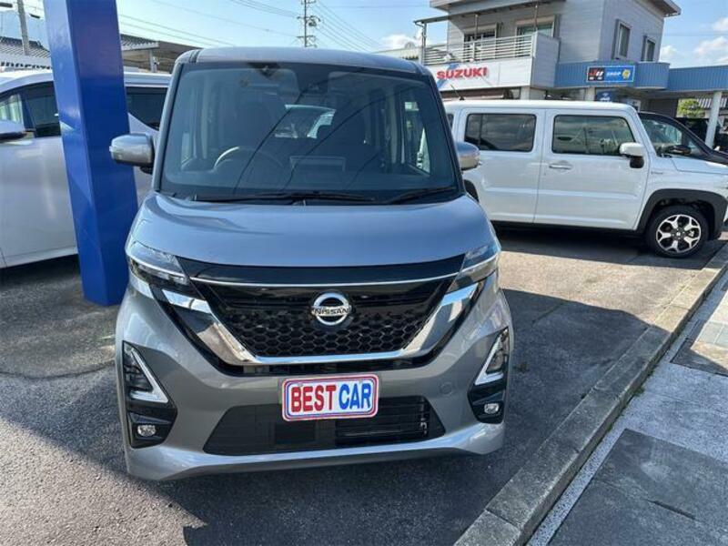NISSAN ROOX