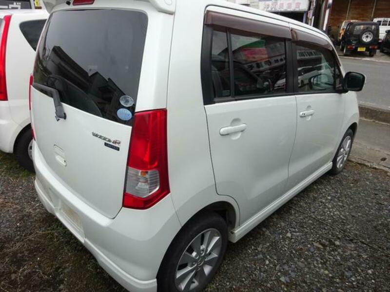 WAGON R