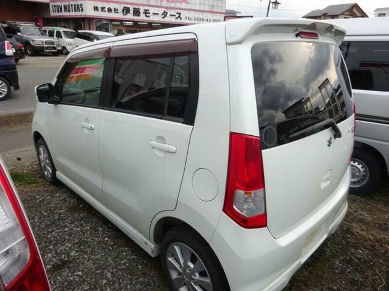 WAGON R