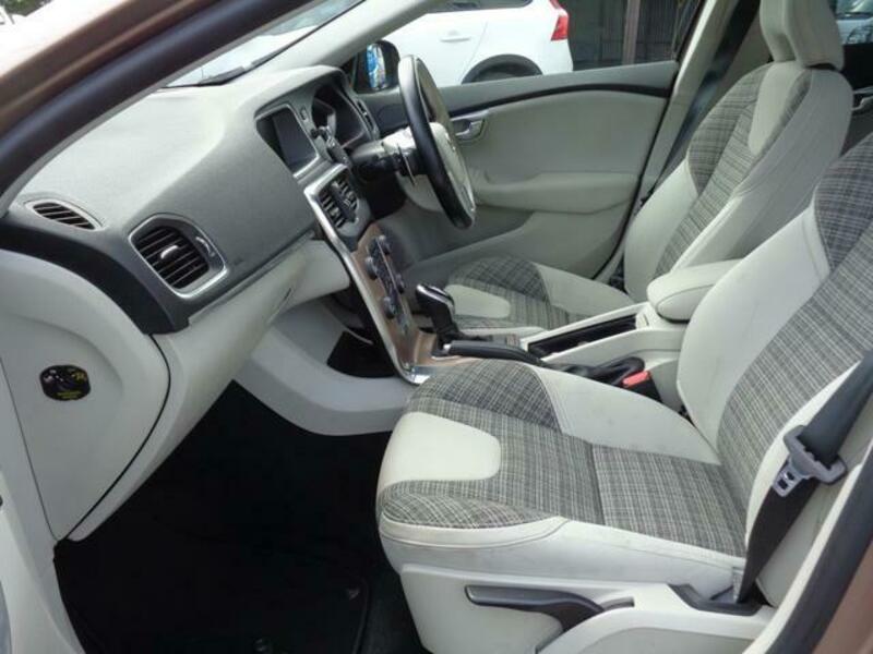 V40