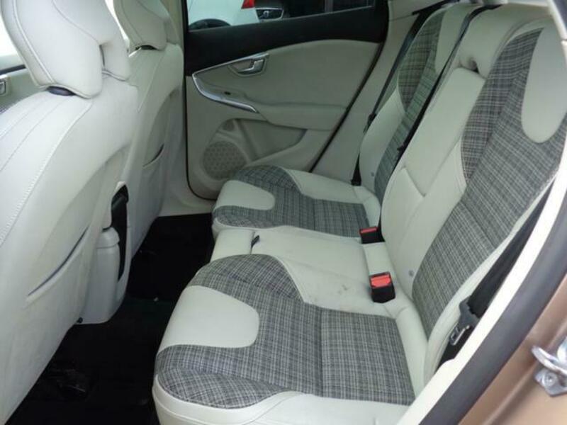 V40