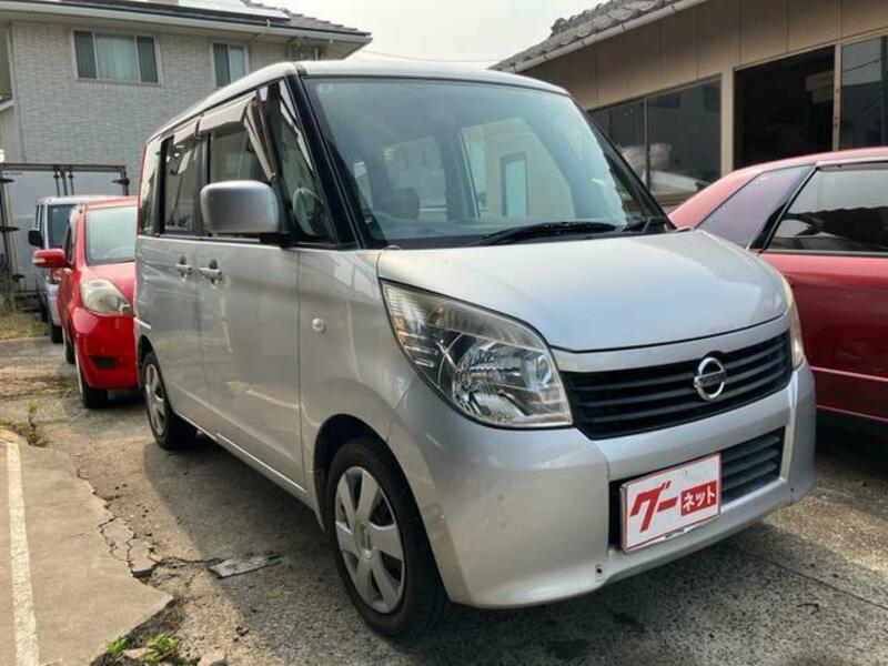 NISSAN ROOX