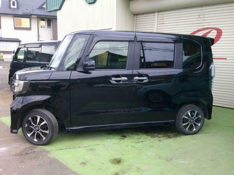 N BOX CUSTOM