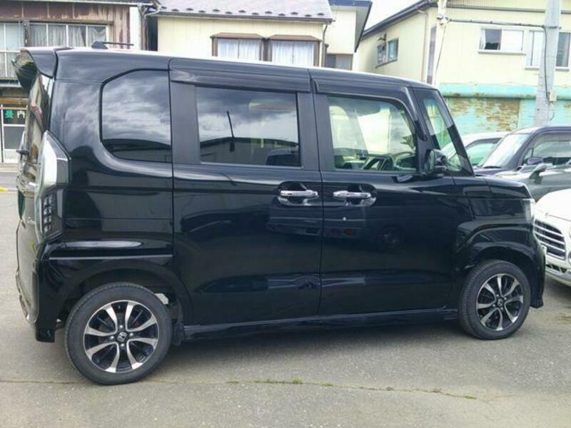 N BOX CUSTOM