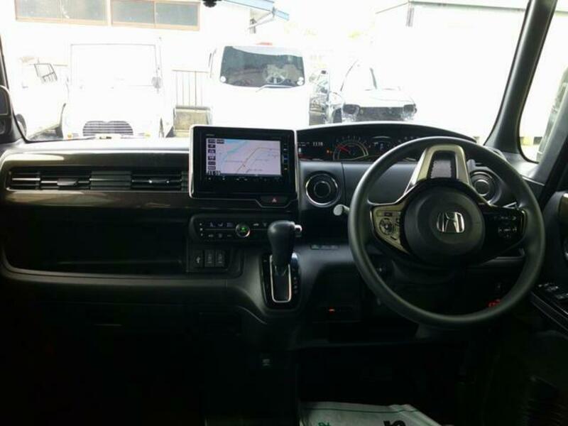 N BOX CUSTOM
