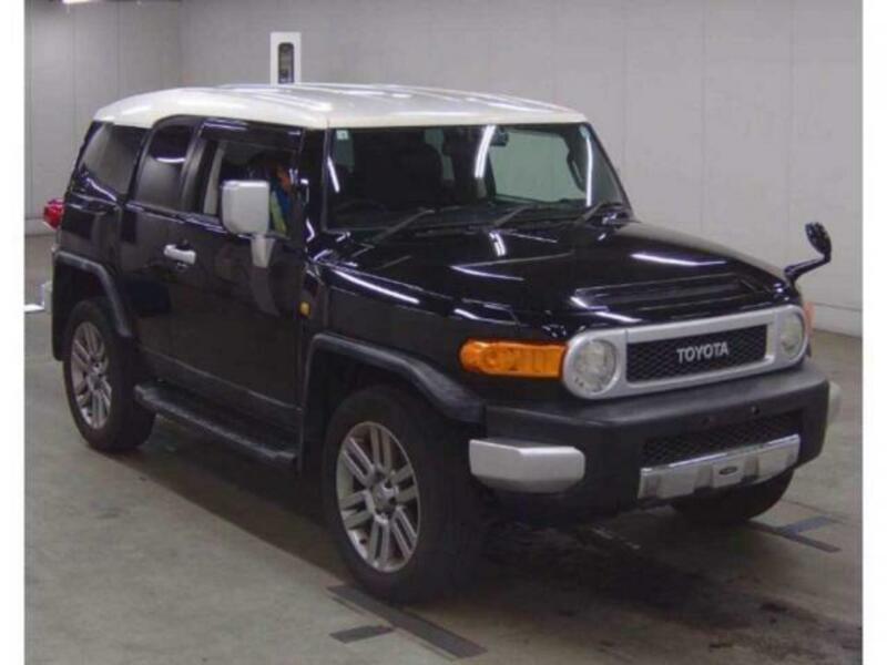 TOYOTA FJ CRUISER