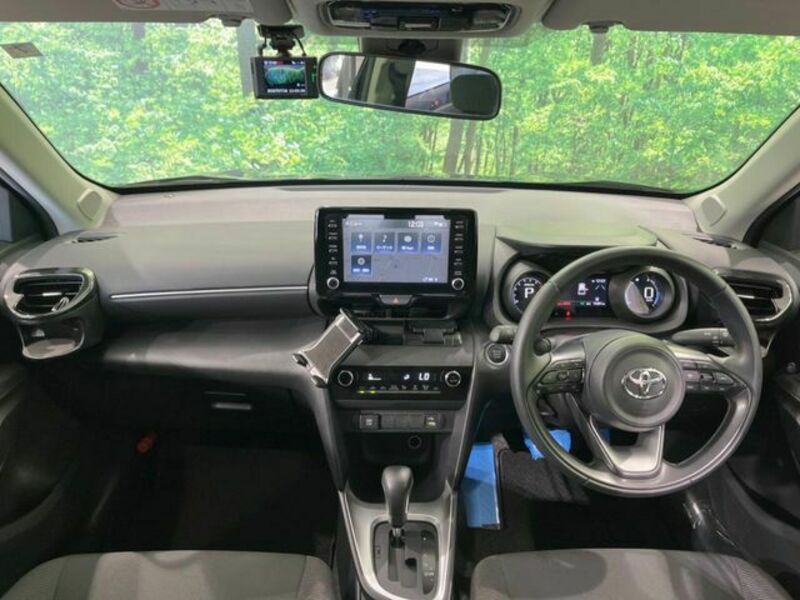 YARIS CROSS
