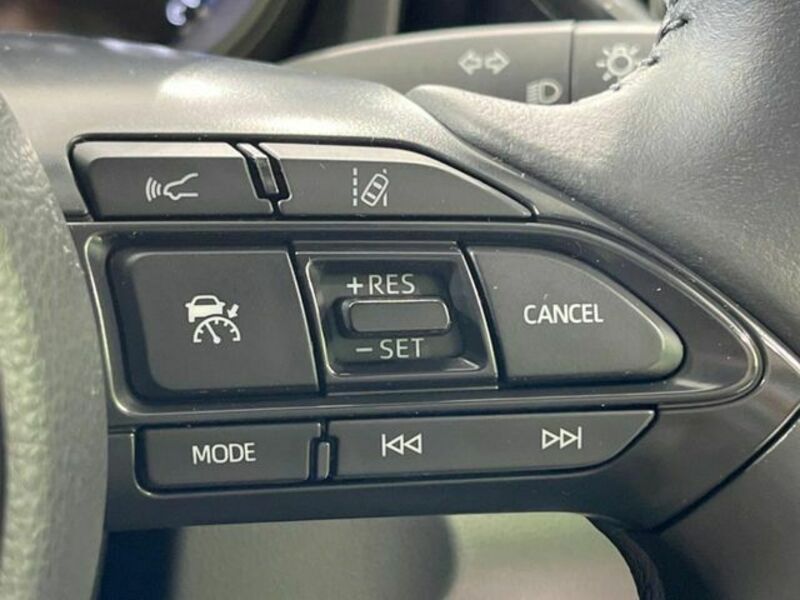 YARIS CROSS