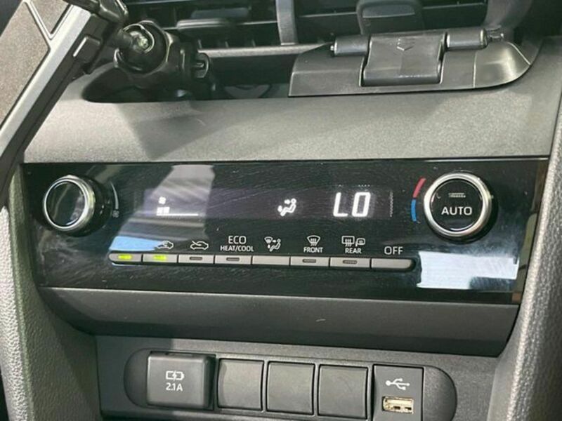 YARIS CROSS