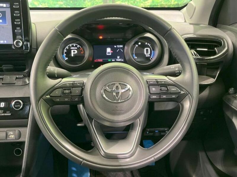 YARIS CROSS