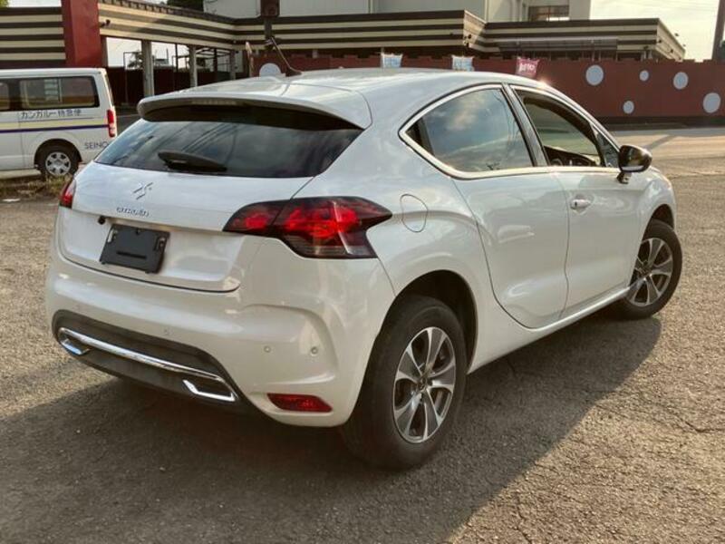 DS4